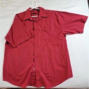 Van Heusen Men's XLT Red Plaid Short Sleeve Button Up Shirt | Classic Fit